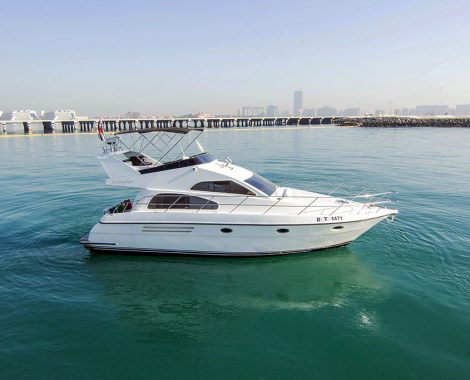 boats-rental-dubai-Gulfcraft48-7