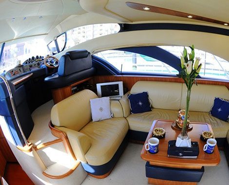boats-rental-dubai-Majesty-101-azimut50-5