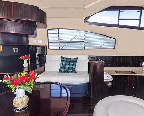 boats-rental-dubai-gulfcraft48-2