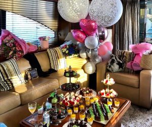 boats-rental-dubai-decoration12